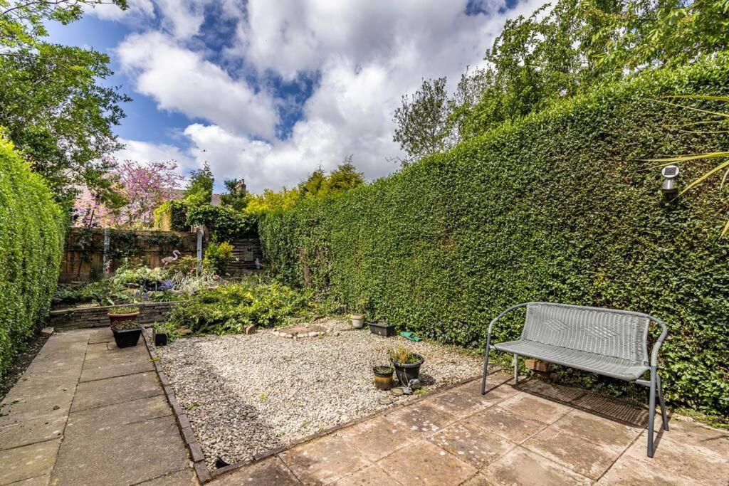 Holiday home Traditional Quiet Townhouse With Two Bedrooms And Private Garden Great For Airport Crew And Professionals Long Eaton
