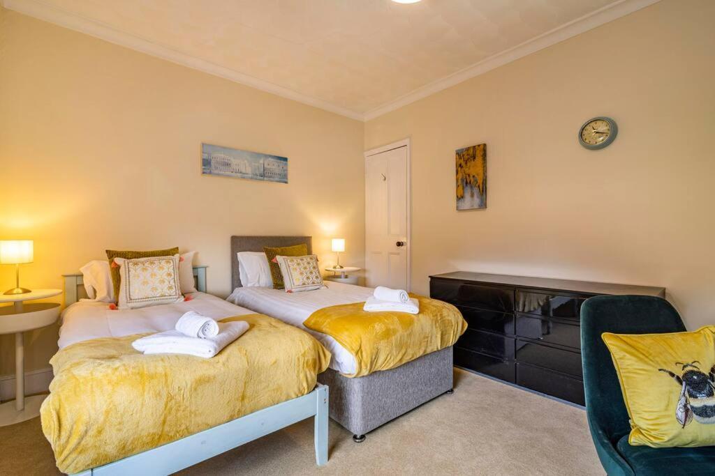 Traditional Quiet Townhouse With Two Bedrooms And Private Garden Great For Airport Crew And Professionals * Long Eaton
